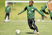 Ben Motshwari  of Orlando Pirates, who was one of three players dropped from the Bafana squad this week, could yet make a return to team as he's one of the backup players in case of injuries, according to coach Stuart Baxter. 