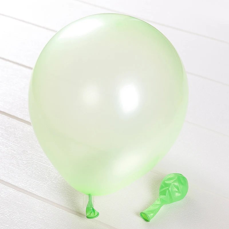 Dekoracije za Venčanja i Rođendane Balonima Personalizovani aranžmani za nezaboravne proslave Stvorite svečanu i elegantnu atmosferu
