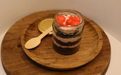 Black Forest Jar Cake