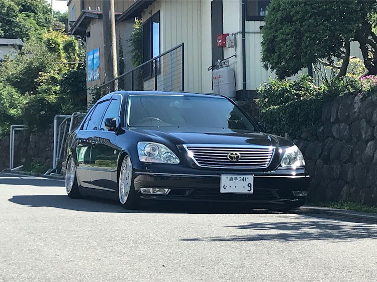 セルシオのシンプル・ゴールドエンブレム・OZオペラ・黄色フォグに関するカスタム事例の投稿画像2枚目