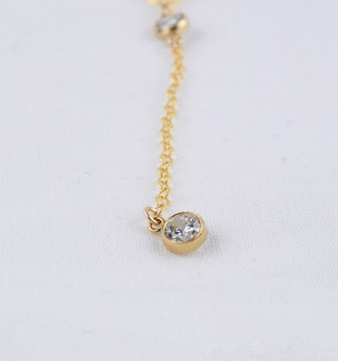 Title 4, Exquisite diamond necklace metal pendant necklace