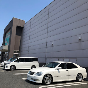 クラウンアスリート