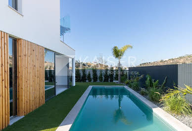 Villa with pool and terrace 4