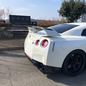 NISSAN GT-R R35