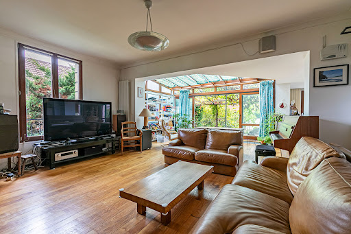House with garden 2