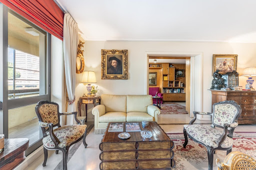 Appartement avec terrasse et piscine 5