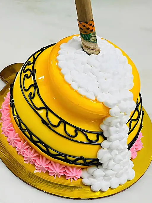 Matki Cake (pineapple)