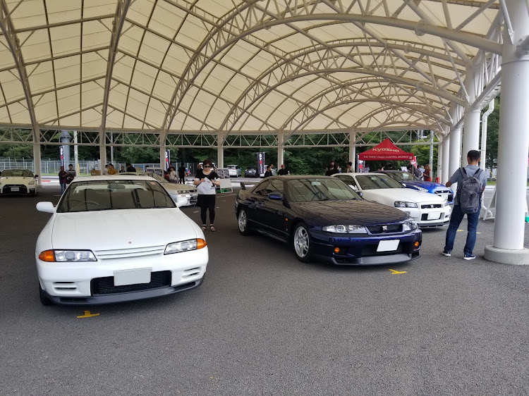 スカイラインのGT-R・スカイラインGT-R・BCNR33・Rsmeetingに関するカスタム事例の投稿画像3枚目