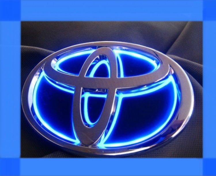 RAV4のリフレクター交換・DIY・rav4・いい27の日に関するカスタム事例の投稿画像4枚目