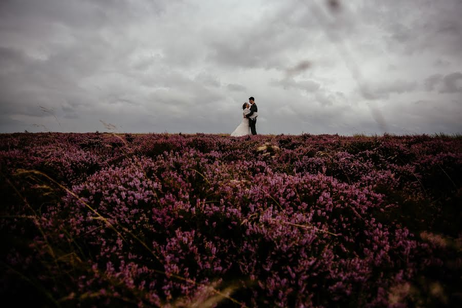 Fotografo di matrimoni Verity Sansom (veritysansompho). Foto del 19 dicembre 2016