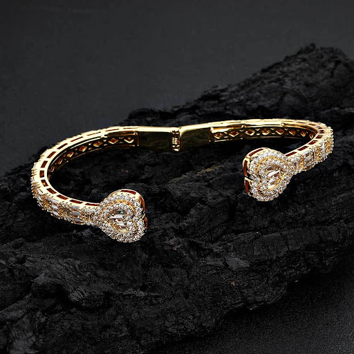 Title 9, Mens and Womens Fashion Heart-shaped Zircon B...