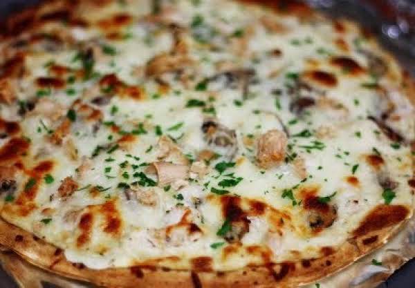 Chicken Alfredo Pizza_image