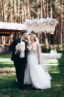 ช่างภาพงานแต่งงาน Vladislava Gromenko (vladagromenko) ภาพเมื่อ 25 พฤศจิกายน 2021