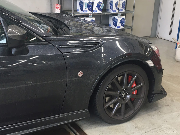 86の梅雨・TRD・カラードフェンダーフィン・ブレーキダスト・洗車に関するカスタム事例の投稿画像3枚目
