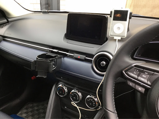 Mazda2 Dj5fsのデミオ ドリンクホルダー スマホホルダー みんカラ ダッシュボードに関するカスタム メンテナンスの投稿画像 車のカスタム情報はcartune