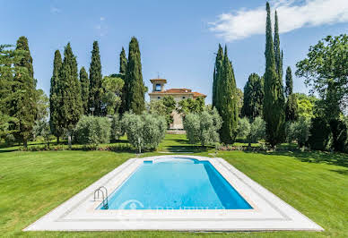 Villa with pool and garden 2