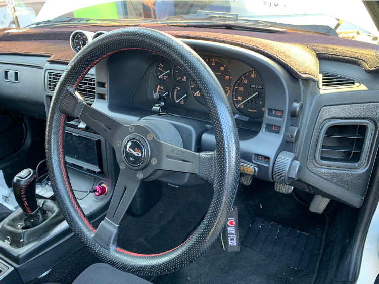 RX-7の整備記録・saku cafe・パンケーキに関するカスタム事例の投稿画像8枚目