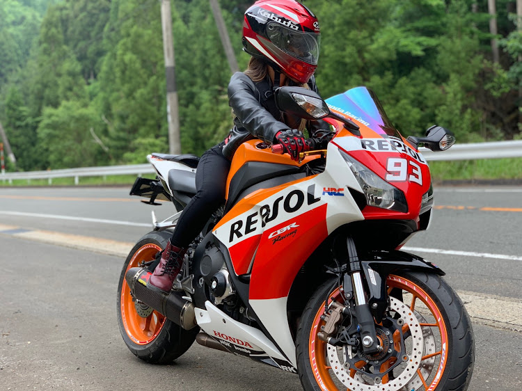 a-queenさんが投稿したツーリング・CBR1000RR・YZF-R3・美山ふれあい広場・バイク女子に関するカスタム事例の投稿画像2枚目