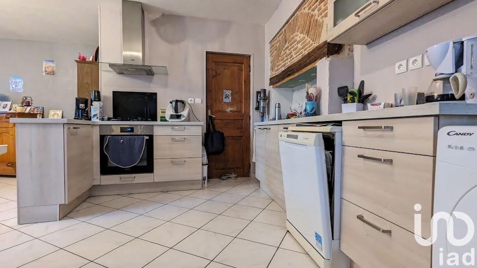 Vente maison 5 pièces 123 m² à Ahun (23150), 88 000 €