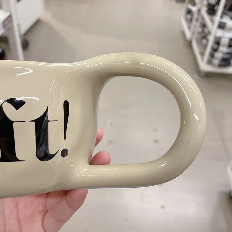 Title 6, Caneca de cerâmica para beber água. Aprecie seu...