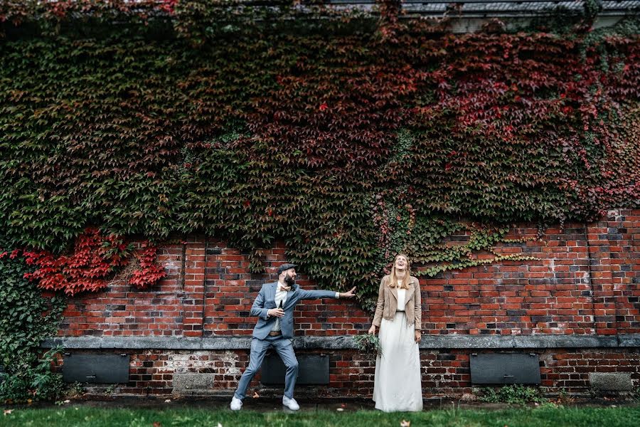 Fotógrafo de casamento Valentin Paster (valentin). Foto de 18 de março 2021