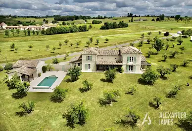 House with pool and terrace 2