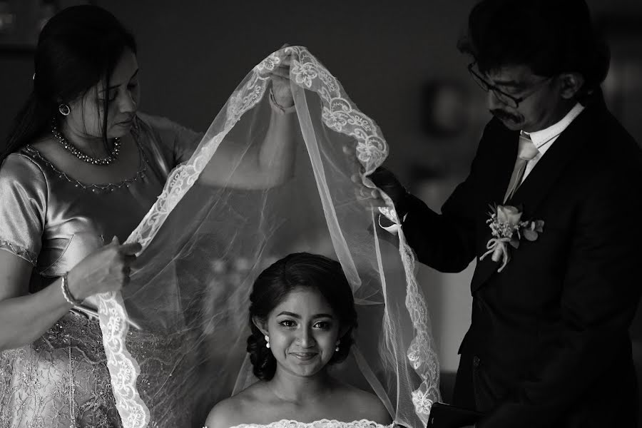 Wedding photographer Vineesh Smoke (vineeshsmoke). Photo of 25 March 2019