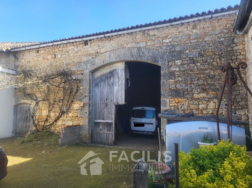 Vente maison 4 pièces 75 m² à Chazelles (16380), 94 570 €