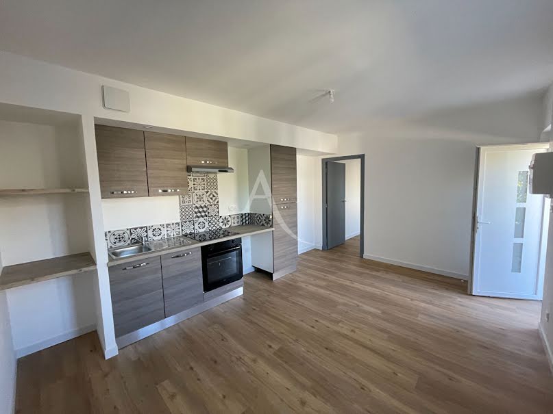 Location  maison 2 pièces 49.51 m² à Saint-Hilaire-de-Brethmas (30560), 630 €