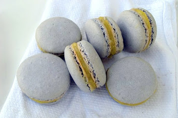 Lavender Macarons with Lemon Curd