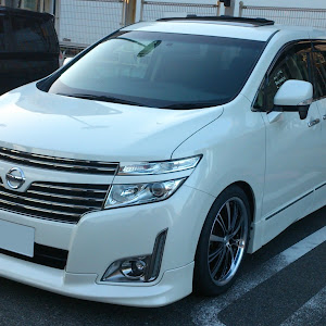 エルグランド E52型