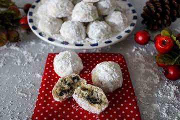 Dolly's Chocolate Snowballs