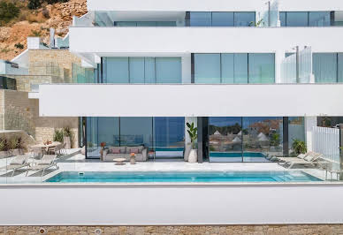 Apartment with terrace and pool 5