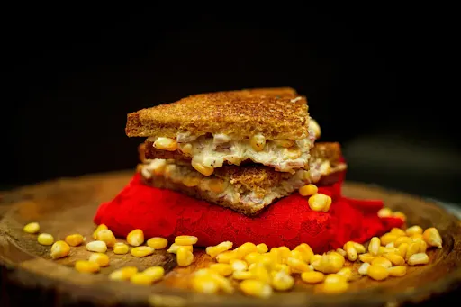 Corn And Cheese Sandwich [4 Pcs]