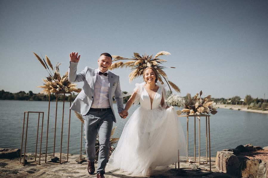 Wedding photographer Yulya Plisyuk (juliaplysiuk). Photo of 16 February 2021