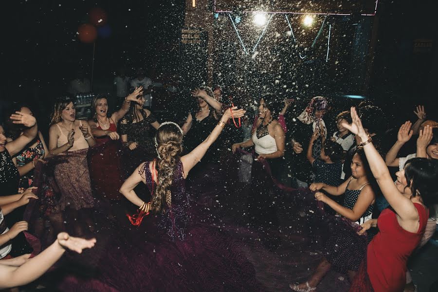 Fotógrafo de casamento Efraim Donmez (efraimdonmez). Foto de 24 de março 2020