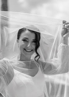 Wedding photographer Nadya Lavrova (nadyalavrova). Photo of 28 June 2023