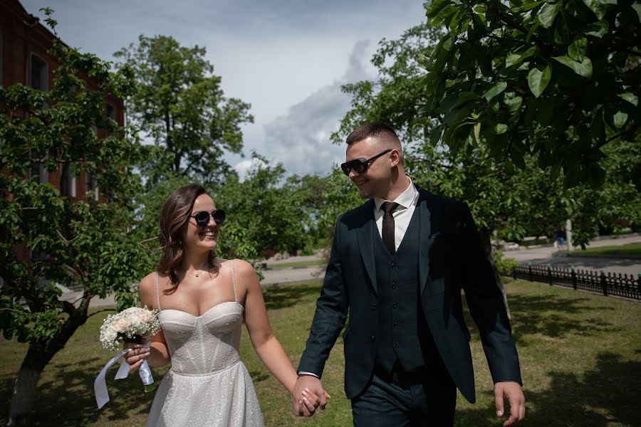 Fotógrafo de casamento Ulyana Kanadina (id8000198). Foto de 22 de dezembro 2022