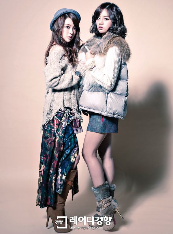 Photo of "Vintage Bohemian," simple yet stylish casual outfits worn by Girl's Day Minah and Hyeri.