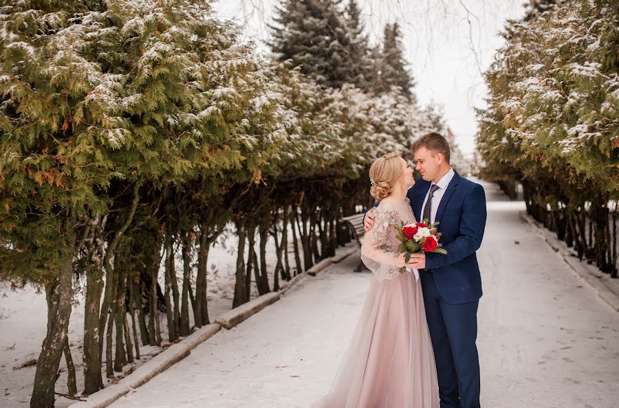 Wedding photographer Olga Kharskaya (bezga767). Photo of 20 December 2020