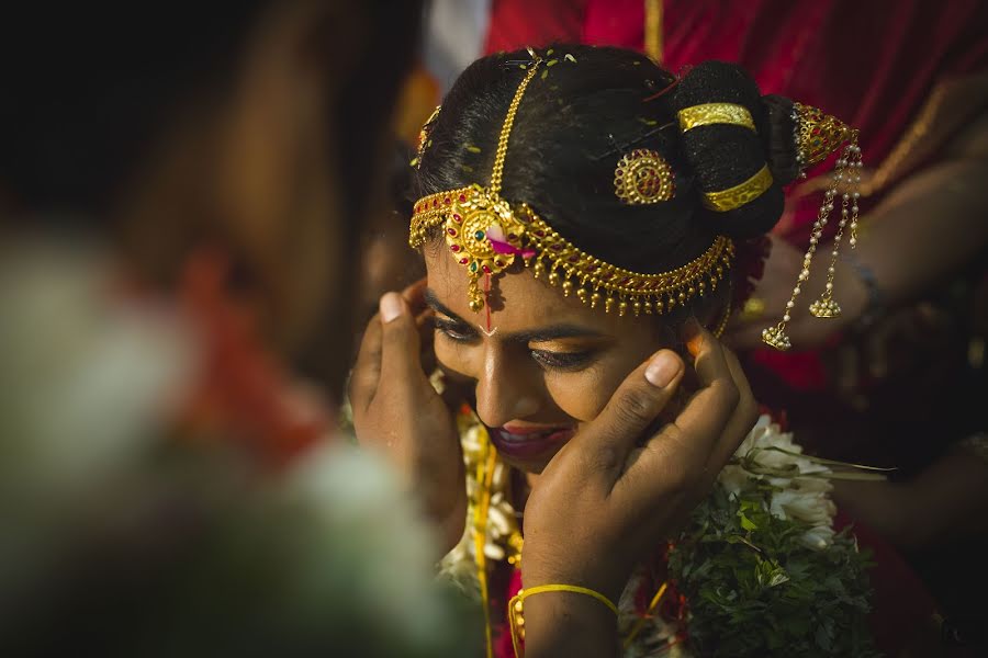 Fotógrafo de casamento Balaravidran Rajan (firstframe). Foto de 18 de dezembro 2017