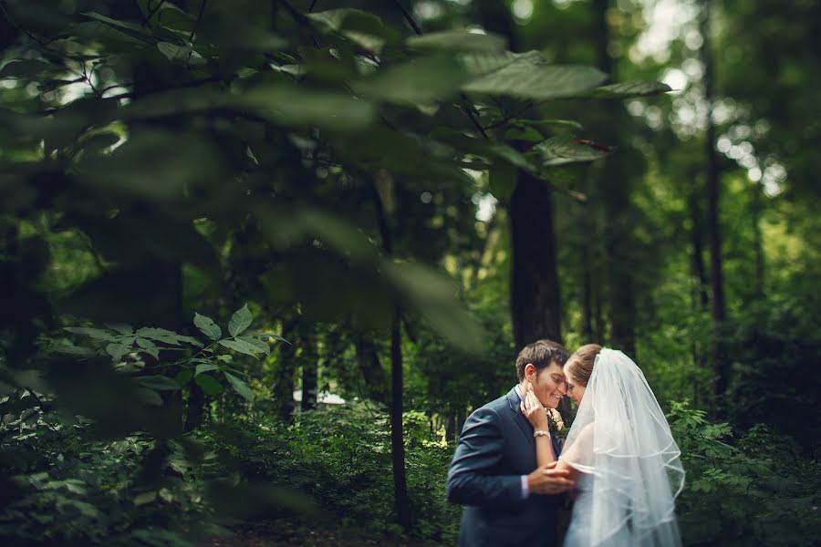 結婚式の写真家Artem Bogdanov (artbog)。2015 9月2日の写真