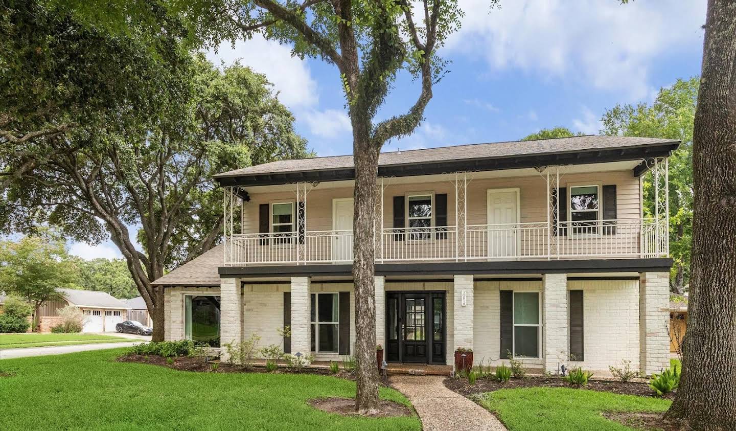 House with pool Houston