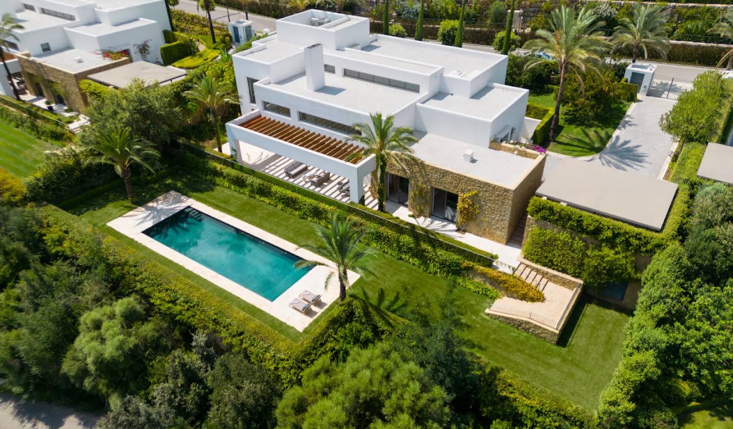 Villa with pool and garden Casares