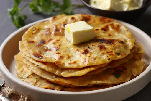 Aloo Paratha (Desi Ghee)