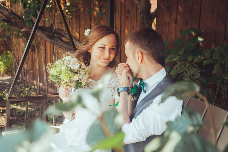 Fotógrafo de casamento Dmitriy Khlebnikov (dkphoto24). Foto de 5 de maio 2017