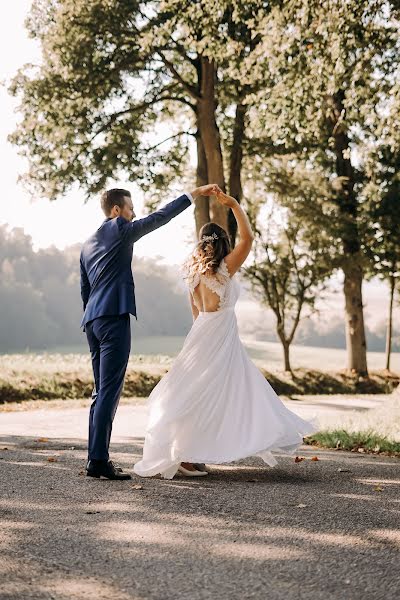 Fotógrafo de casamento Bettina Podlich-Huber (bettinalovestory). Foto de 13 de dezembro 2022