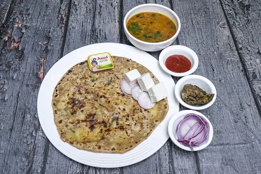 Paneer Pyaz Paratha With Yellow Dal