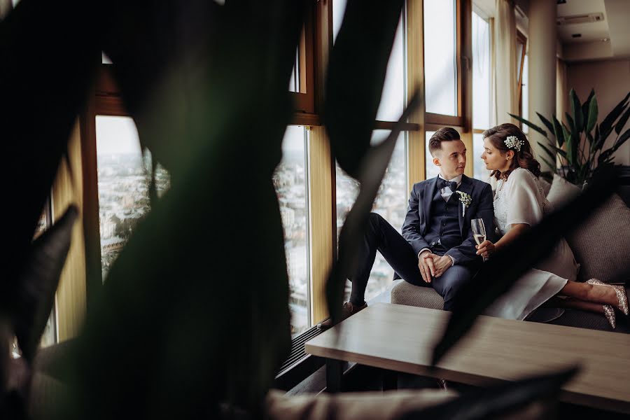 Fotógrafo de casamento Yuriy Yust (jurisjusts). Foto de 18 de janeiro 2019