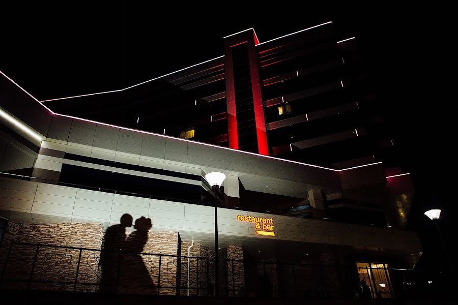 Fotógrafo de casamento Sergey Shulga (shulgafoto). Foto de 10 de janeiro 2018